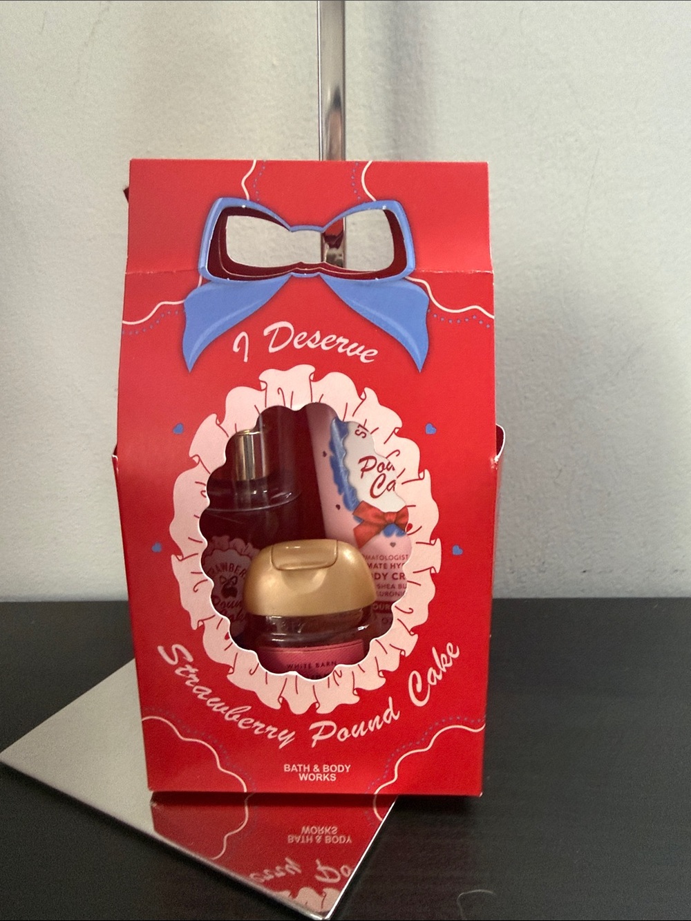 Bath & Body Works Strawberry Gift Trio